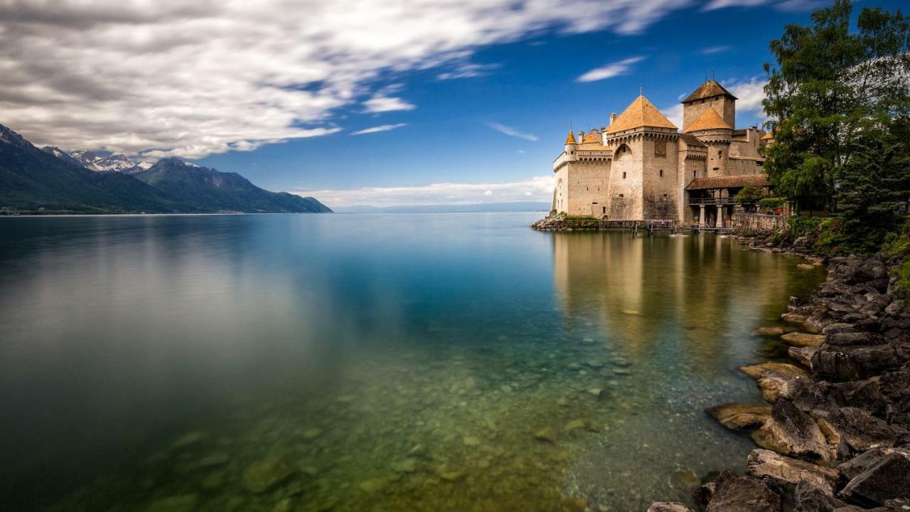 Отель The Blue Leman With Panoramic View Монтрё Экстерьер фото